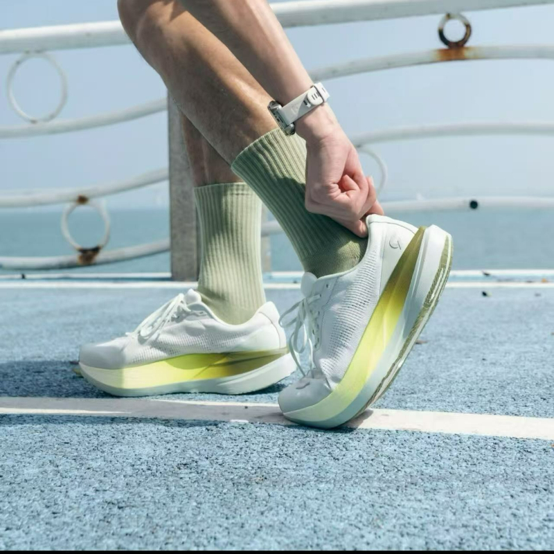 أحذية جري احترافية للرجال والن - مراجعة Outdoor Sport Brand Shoes وسعره